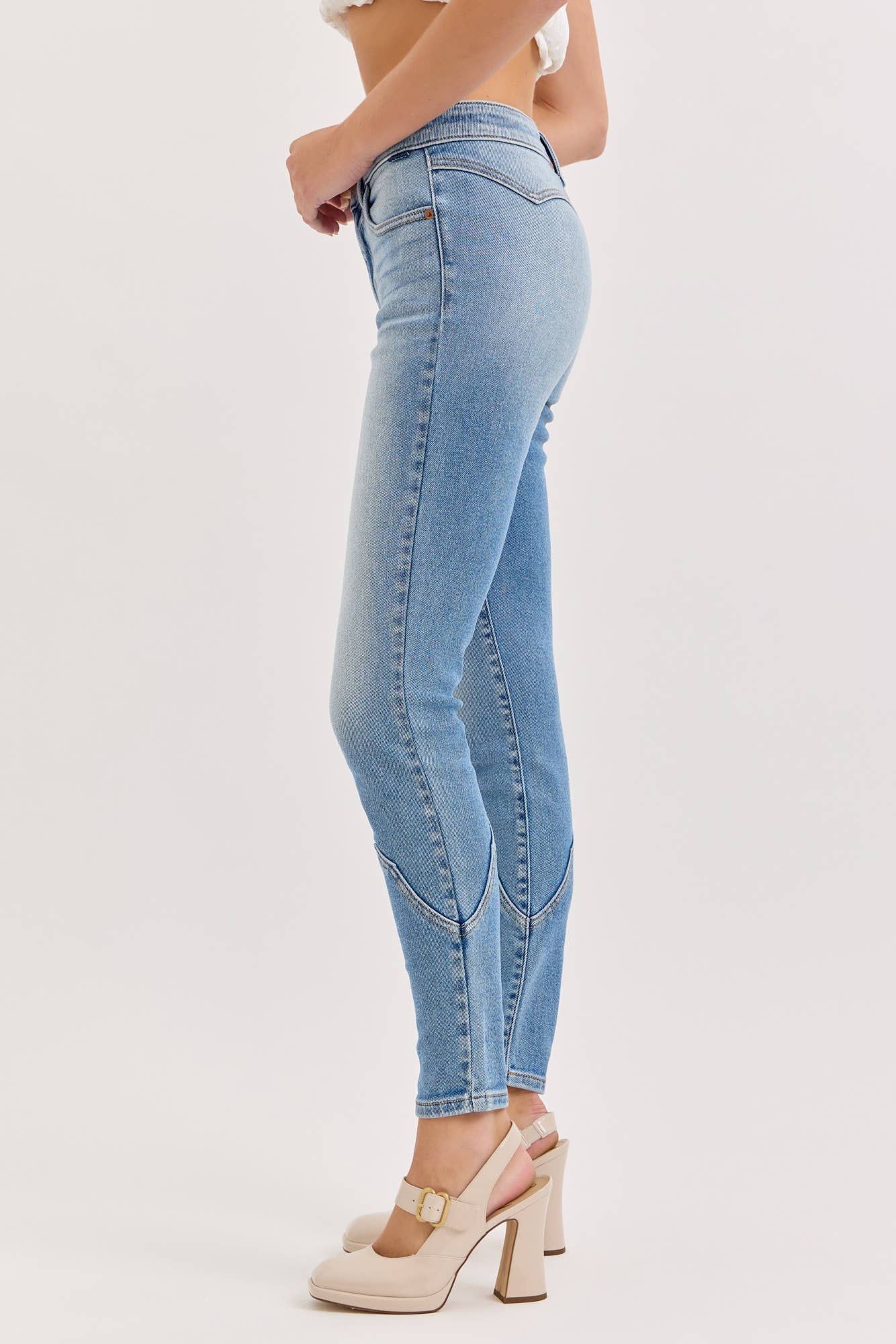 Light Wash Skinny Jean C267