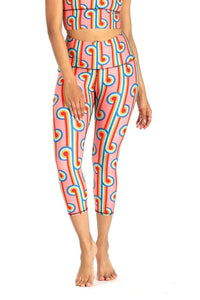 Printed Yoga Crops - Rainbow Chaser Pink