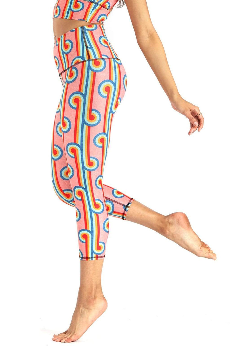 Printed Yoga Crops - Rainbow Chaser Pink