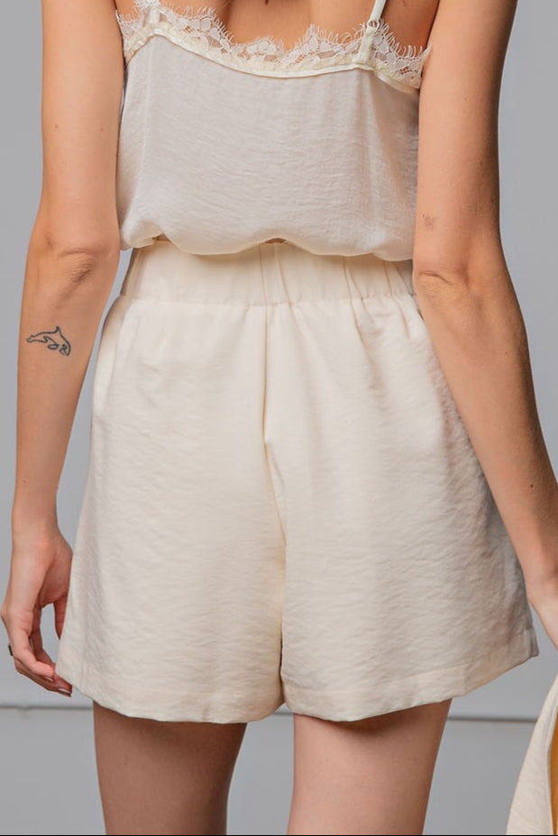 High Waisted Pleated Shorts - Ivory