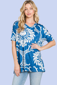 Relaxed V-neck Floral Tee