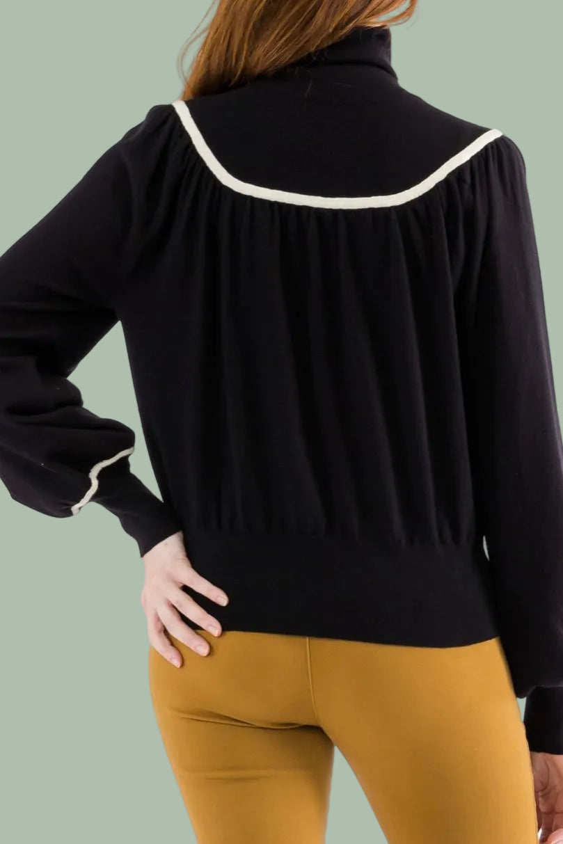 Contrast Piping Turtleneck - Black