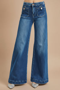 Mid Rise Wide Patch Pocket Jeans R11
