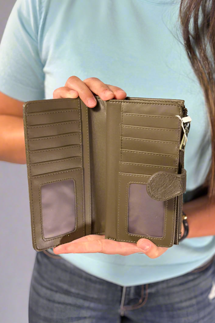 Crissy Woven Wallet - Olive