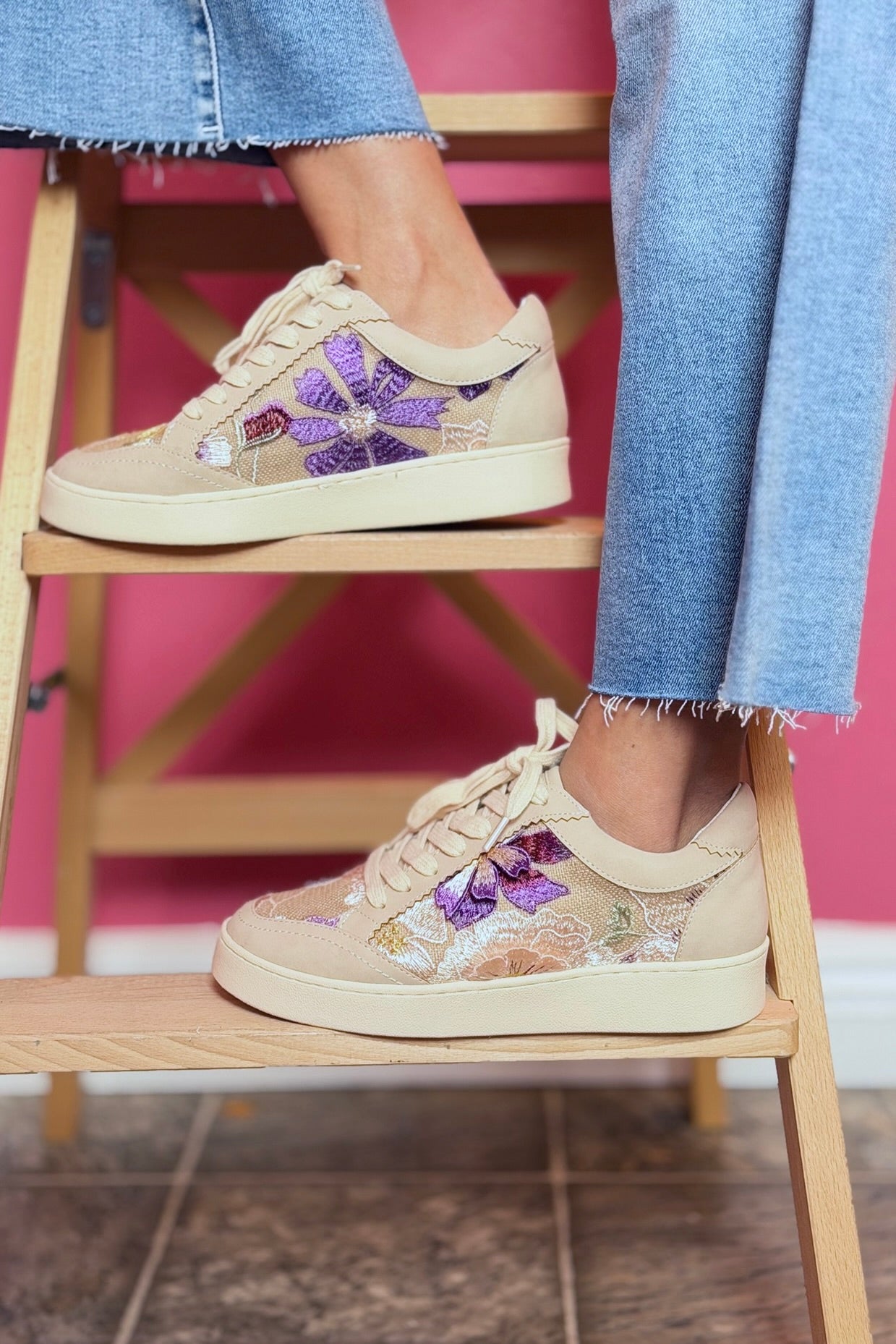 The Tammi - Light Grey Floral Applique Sneaker