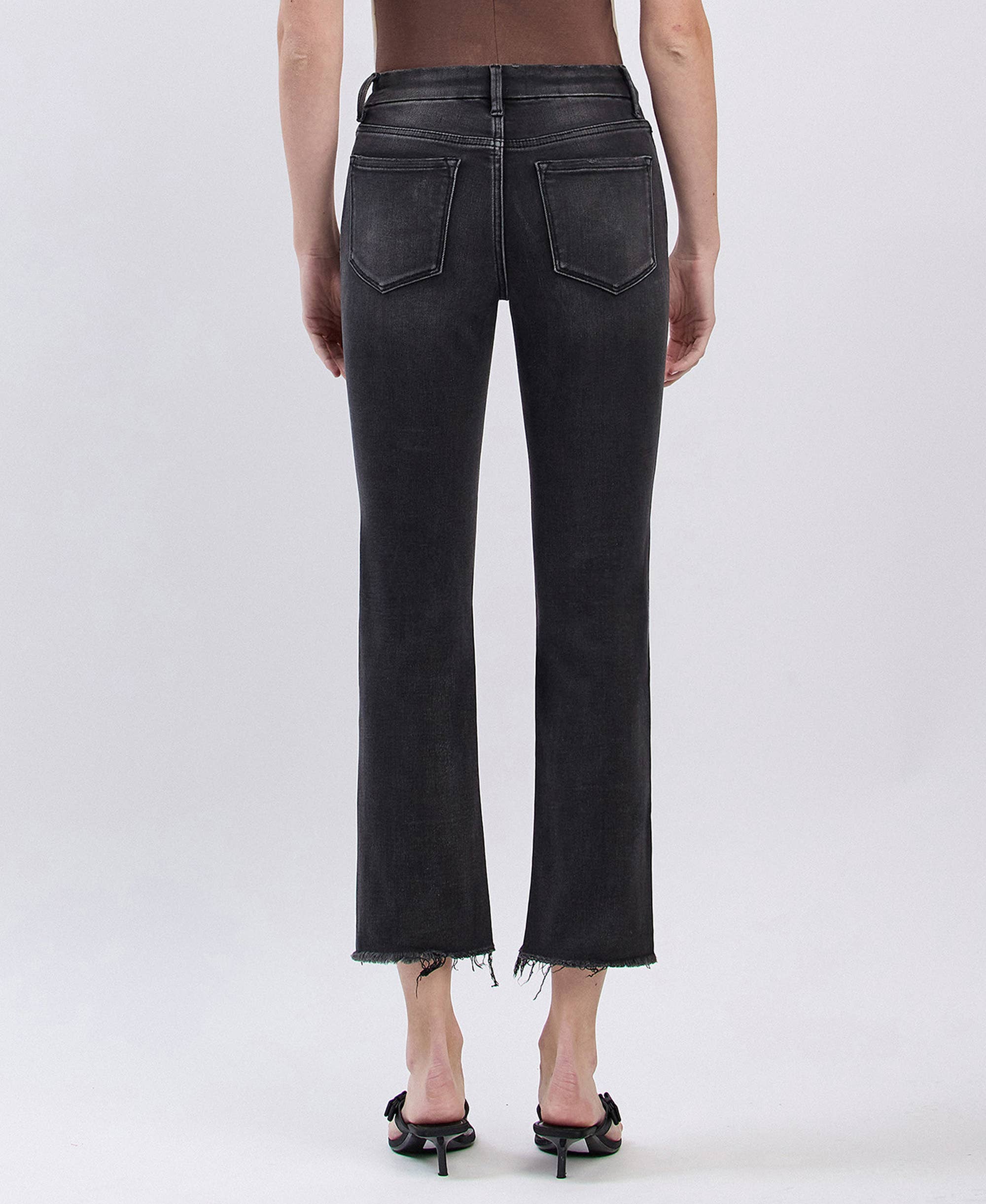 High Rise Frayed Hem Slim Straight Jeans LV40