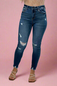 High Rise Distressed Skinny C259