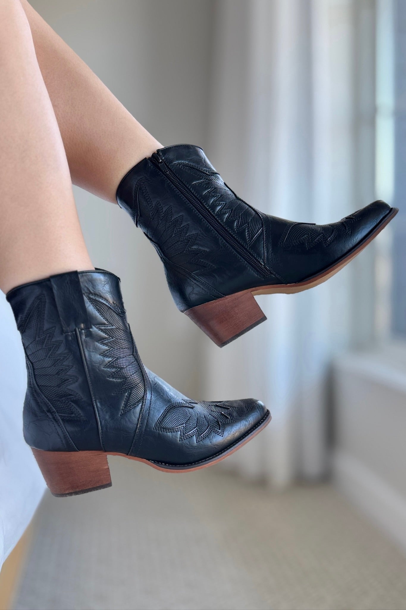 Collen Western Bootie - Black