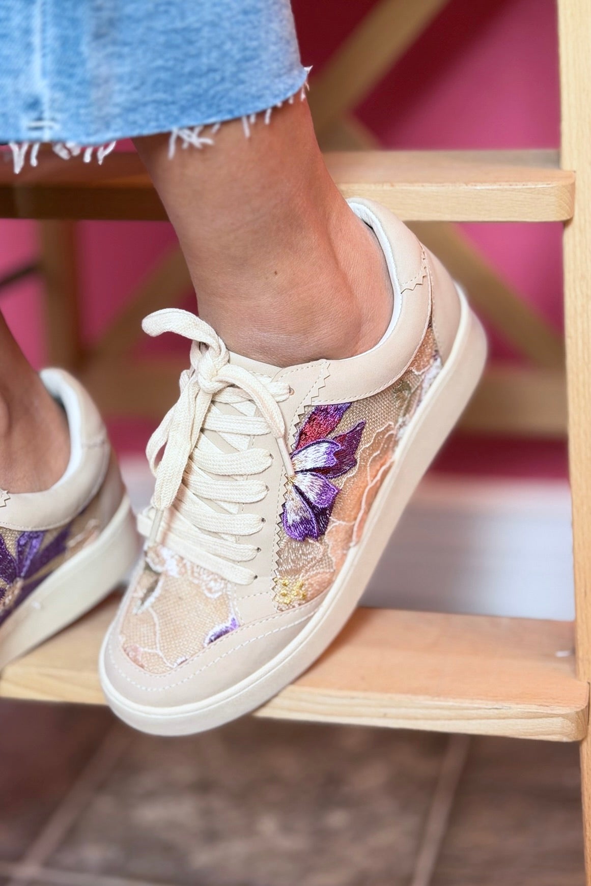 The Tammi - Light Grey Floral Applique Sneaker