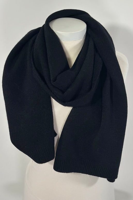 Soft Ribbed Oblong Scarf - Black