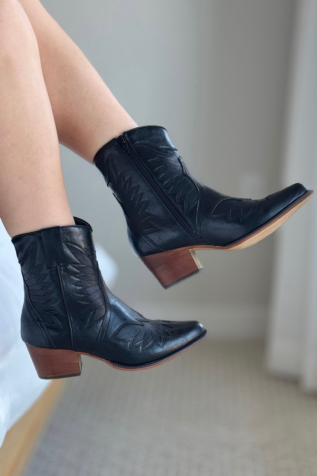 Collen Western Bootie - Black