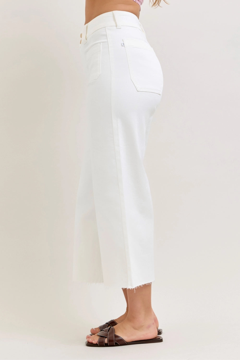 Hw Wide Crop White - JB04