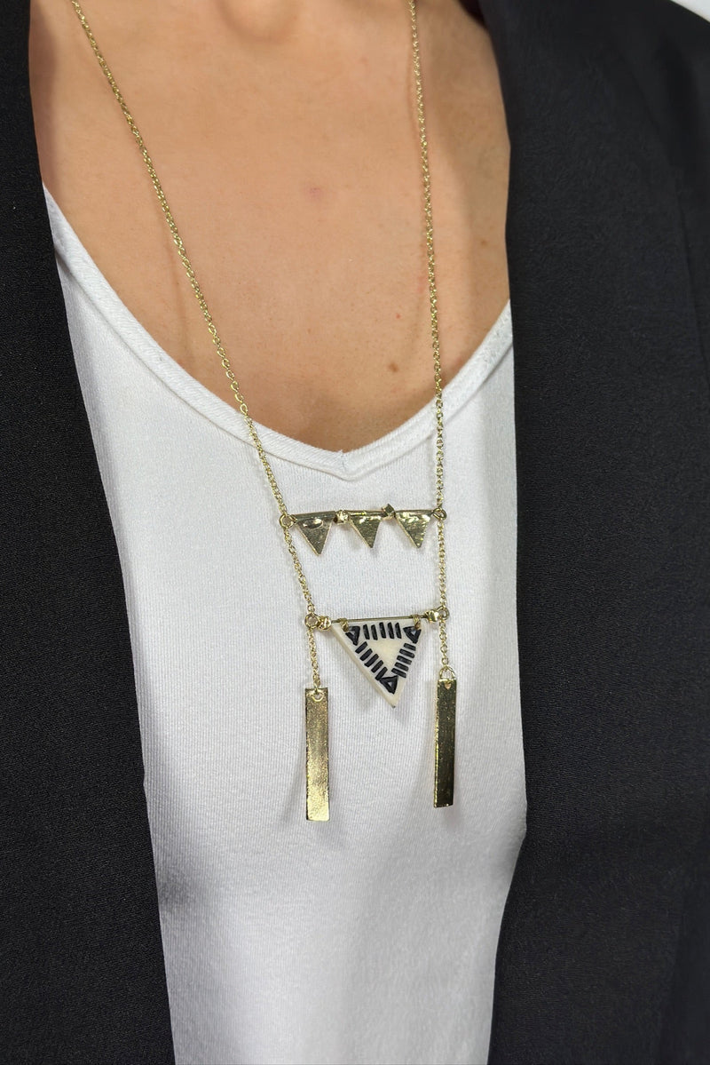 Oblique Triangle Necklace
