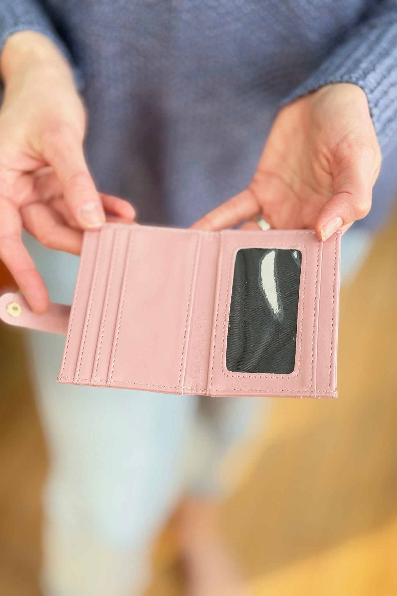 Lyla Woven Wallet - Pink