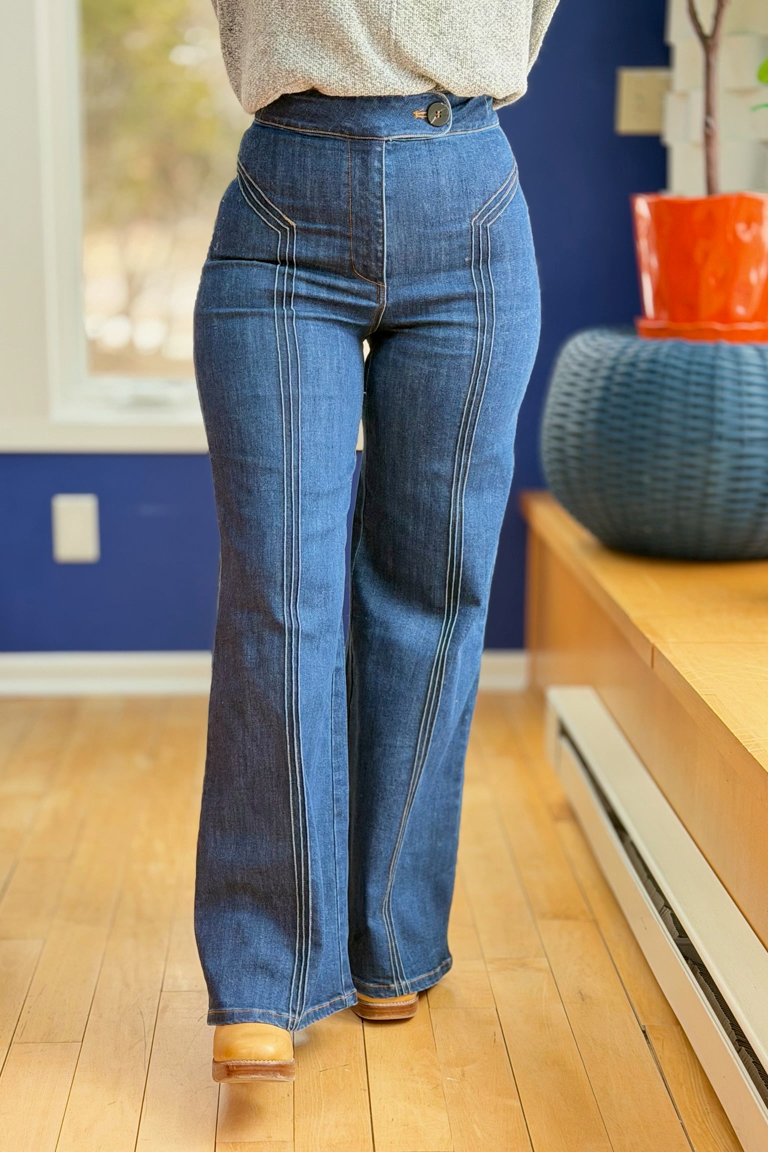 High Waisted Wide Leg Jean