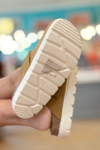 Chunky Lug Sole Clog - Tan