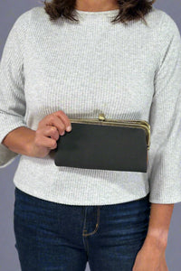 Karen Kiss Lock Clutch - Black