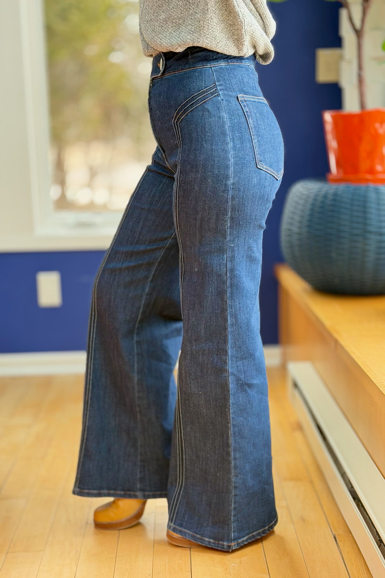 High Waisted Wide Leg Jean
