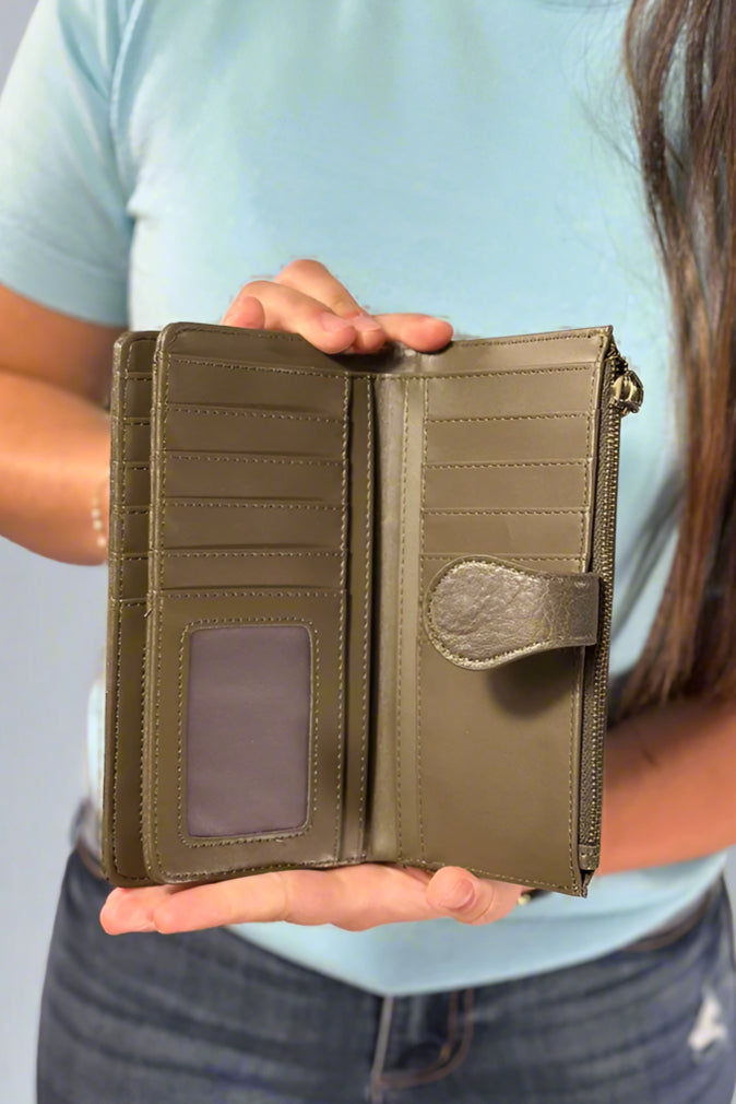 Crissy Woven Wallet - Olive