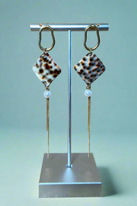 Pearl Oval Gold Earrings