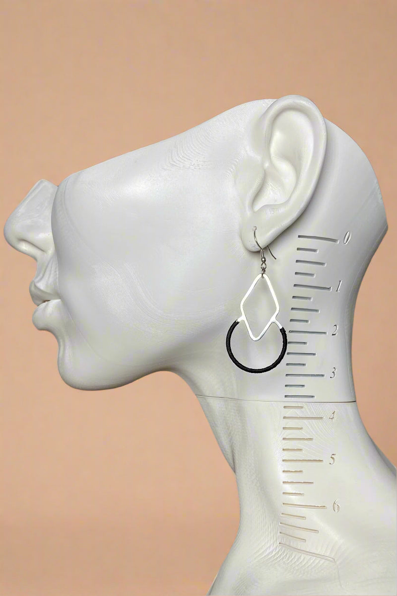Graphic Threads Earrings Black