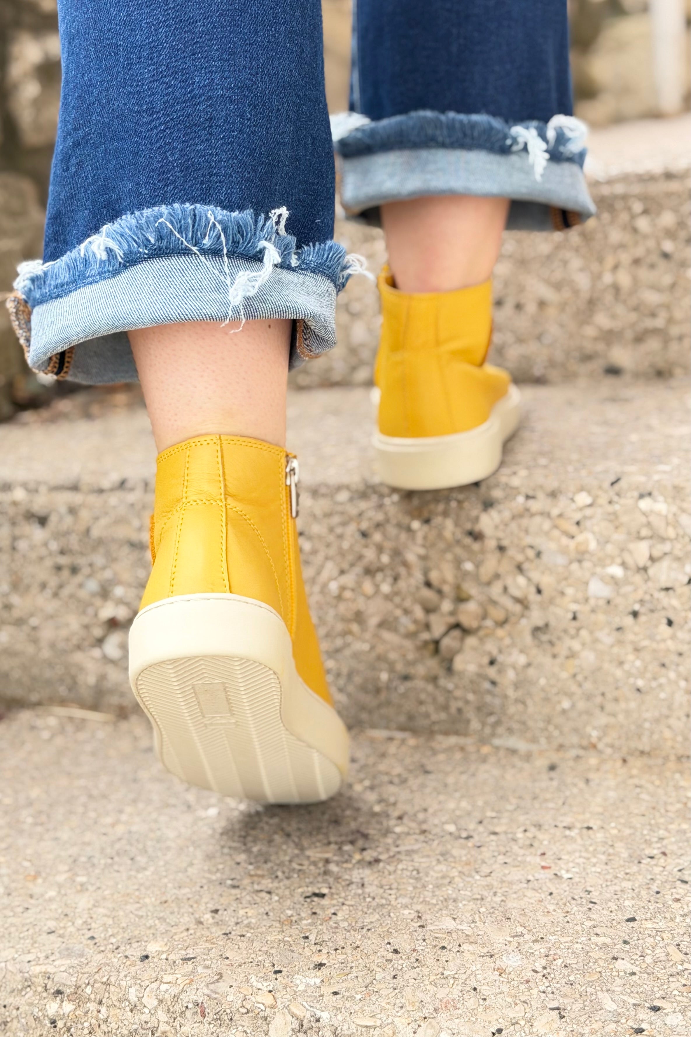 August Leather Sneaker Hightop - Tetris