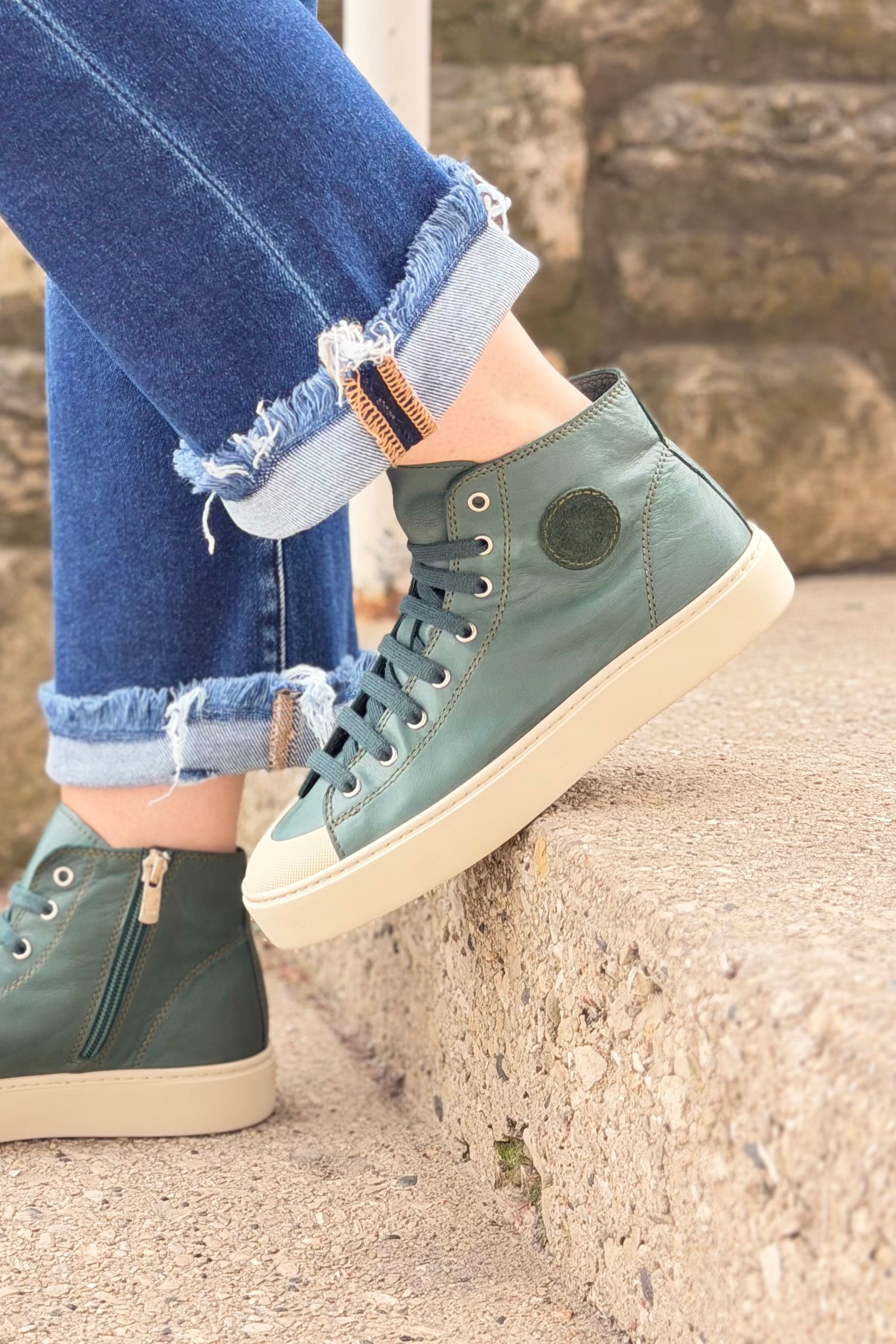 August Leather Sneaker Hightop - Bootle