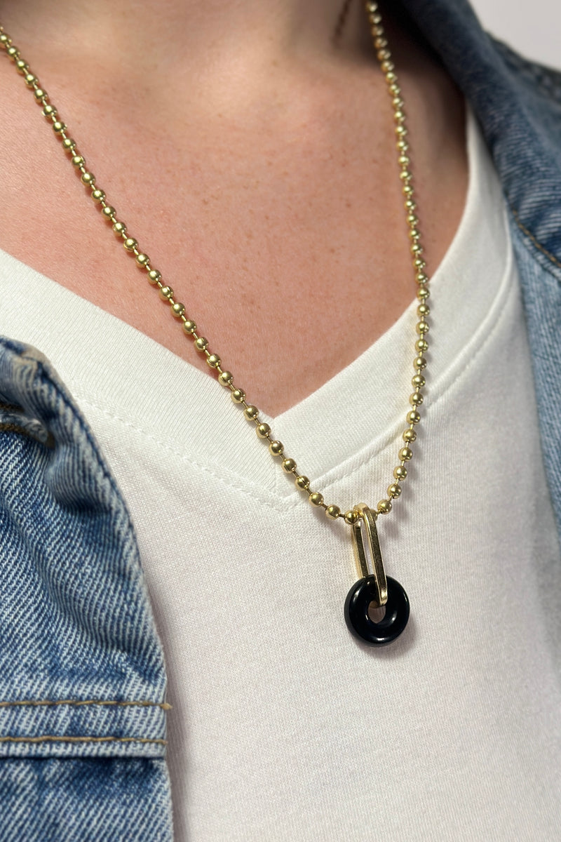 Circle Link Pendant Necklace - Black