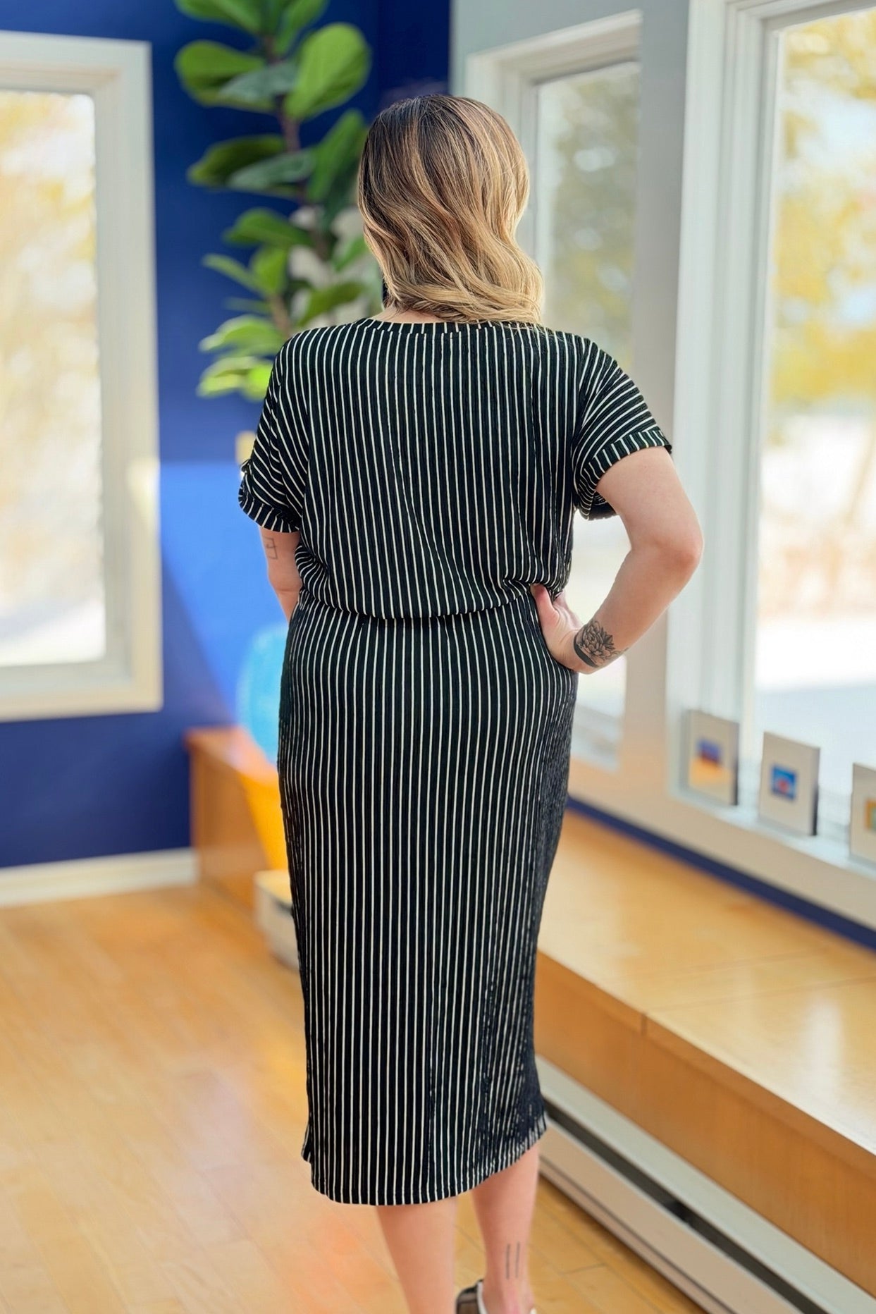 Tie Waist Striped Midi Dress - Black