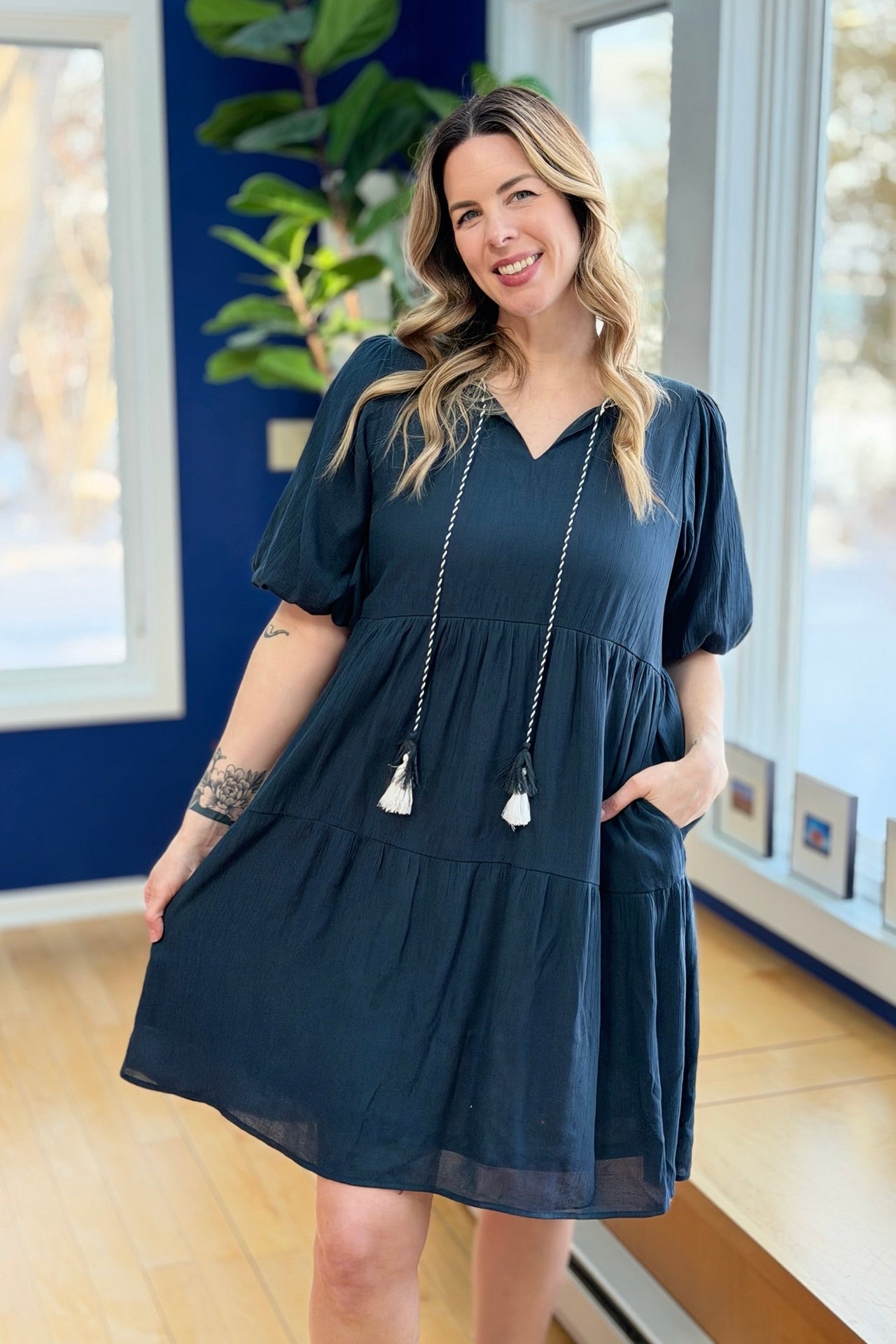 V-Neck Midi Dress W Tassel