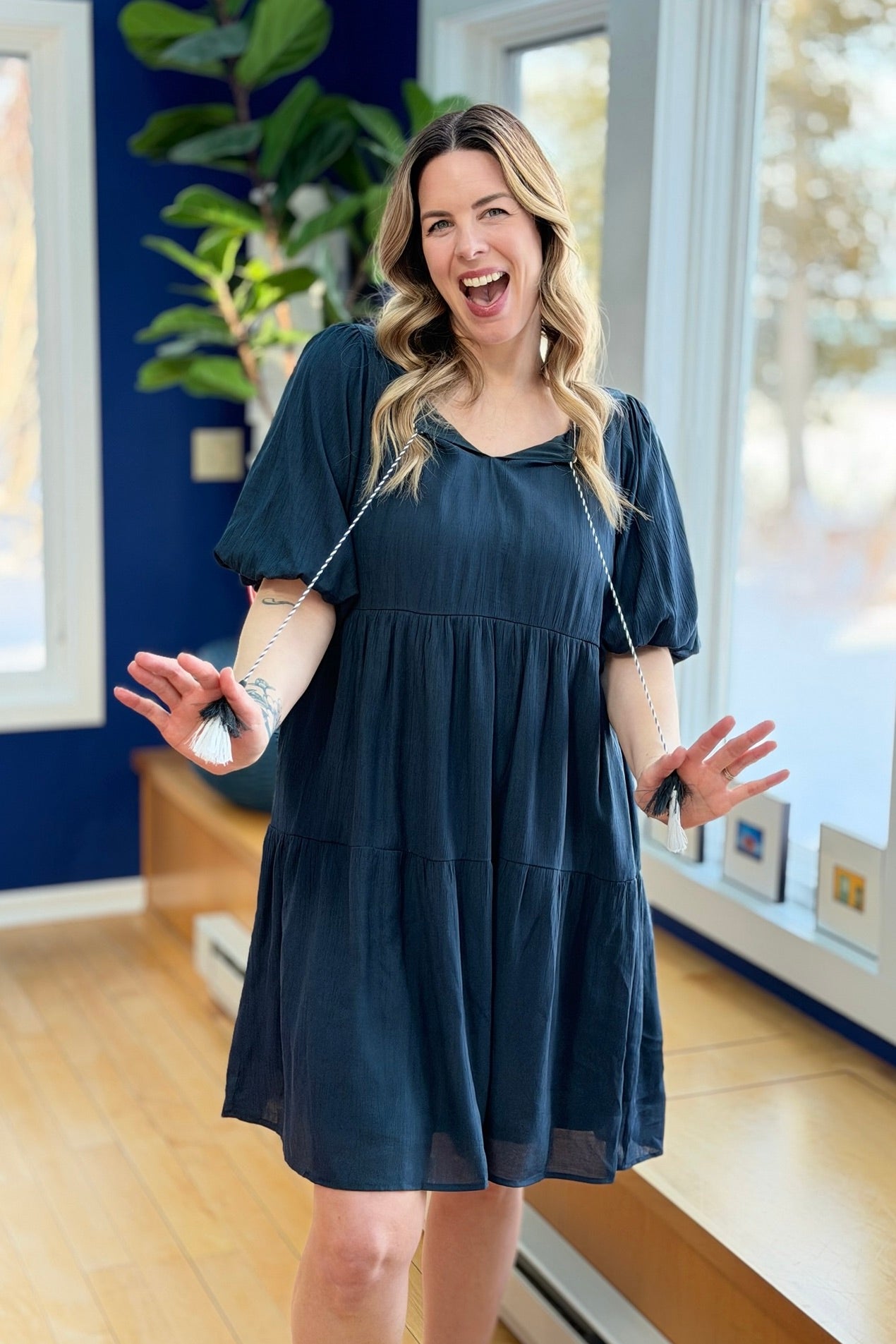 V-Neck Midi Dress W Tassel