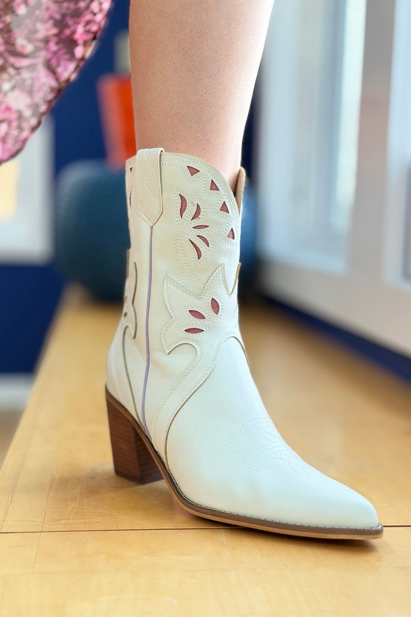 Sorrel Paneled Western Bootie - White