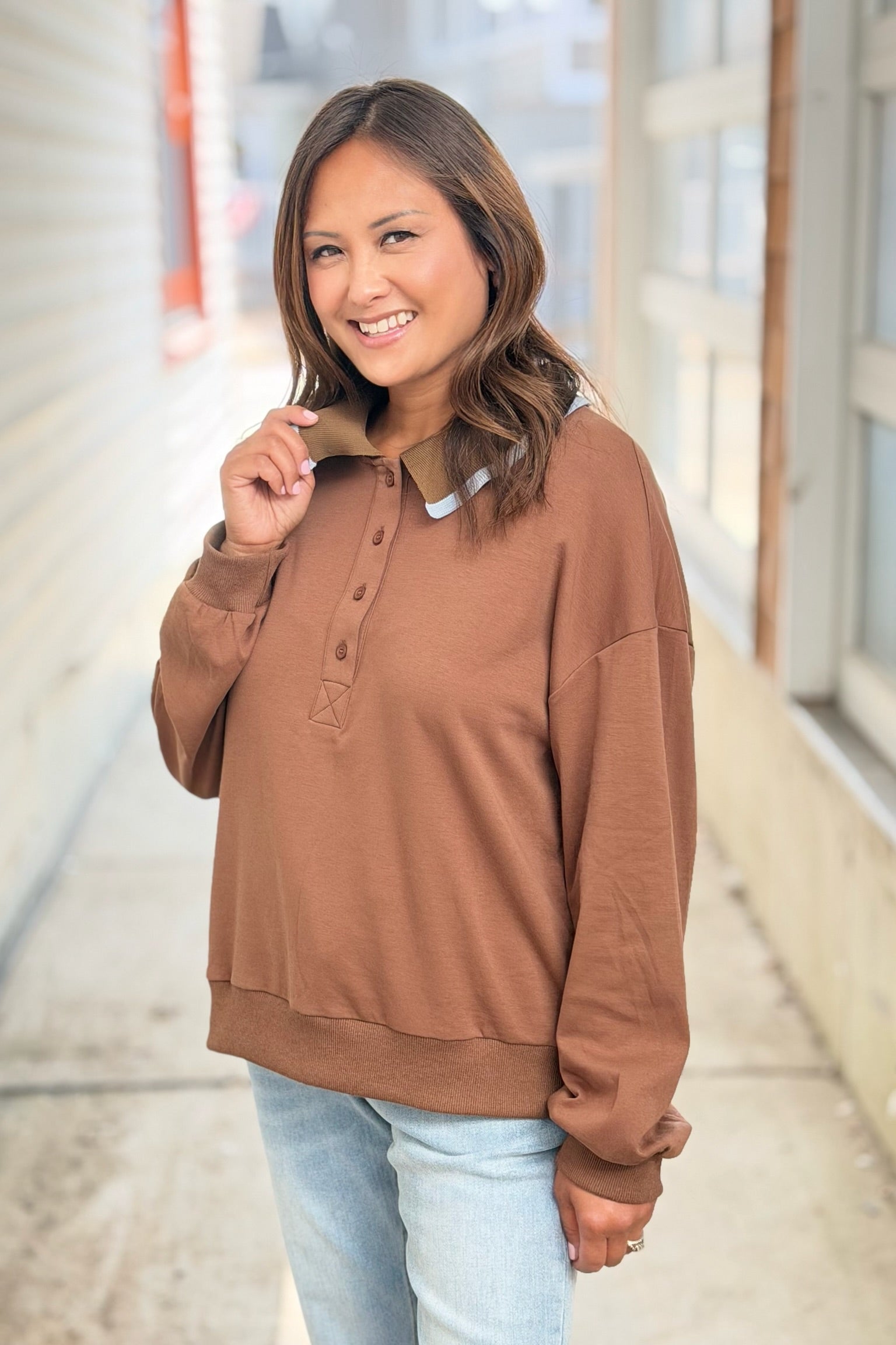 Contrast Edge Collar Sweater - Mocha