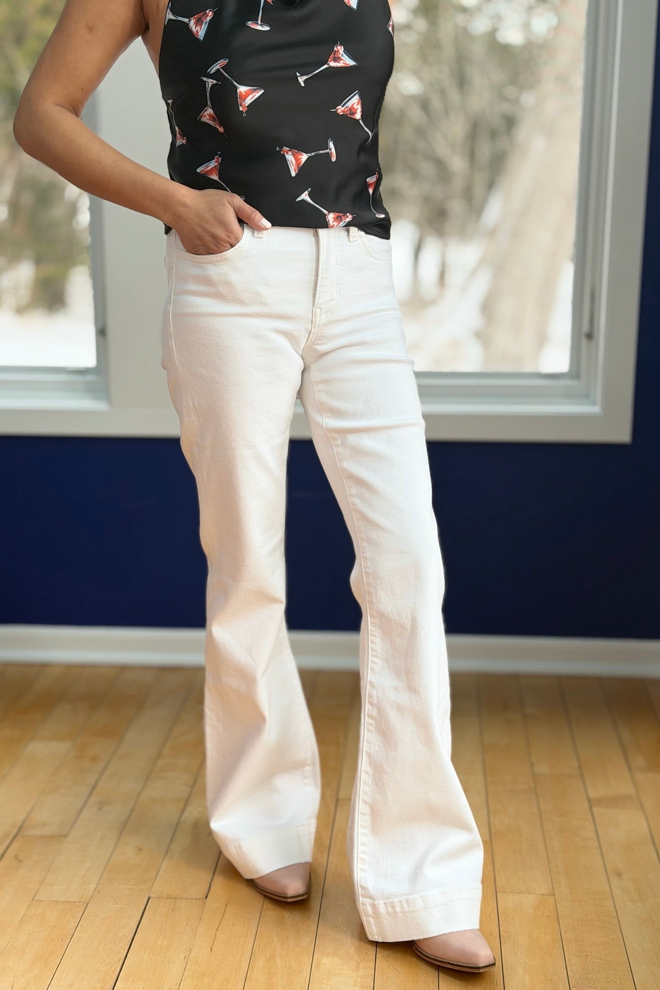 Tummy Control MR White Flare Jeans LV42