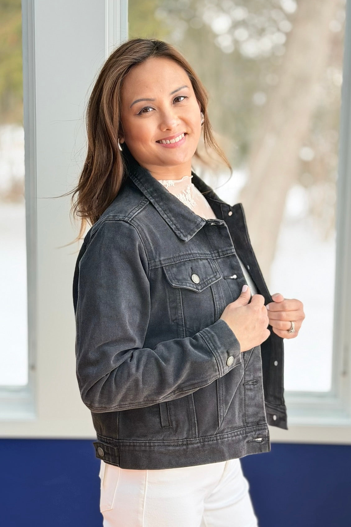 Cropped Denim Jacket - Black