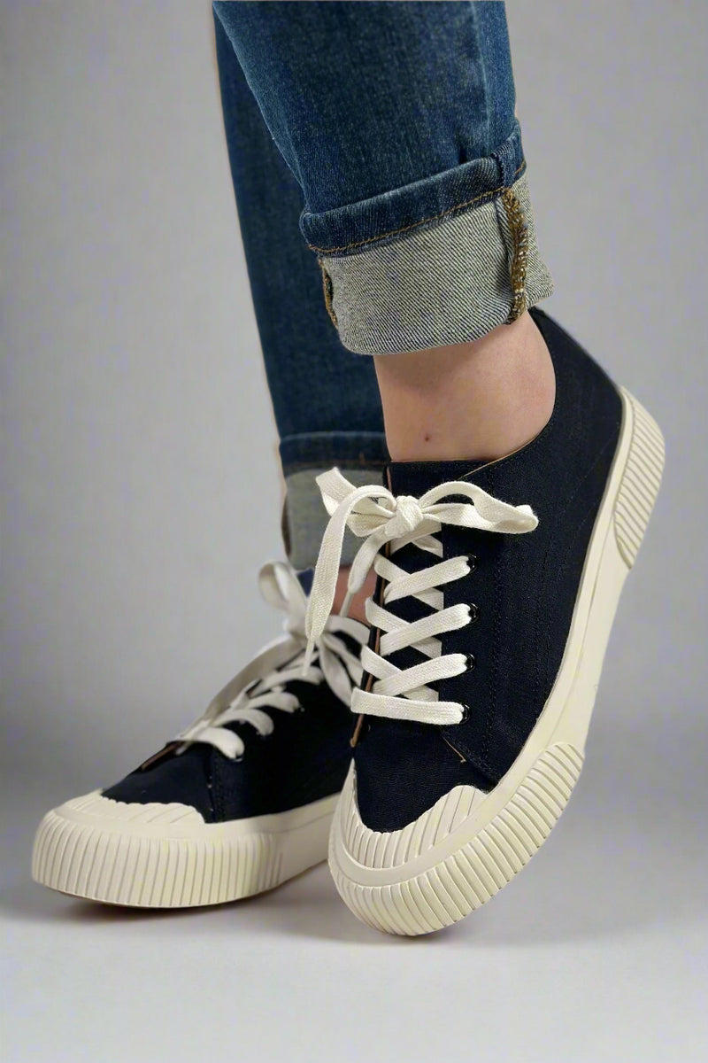 Gina Sneaker - Black