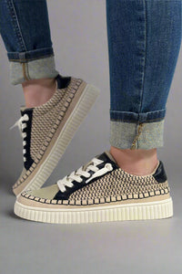 Moxie Sneaker - Black