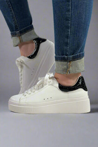 Evodia Lace-up Sneaker