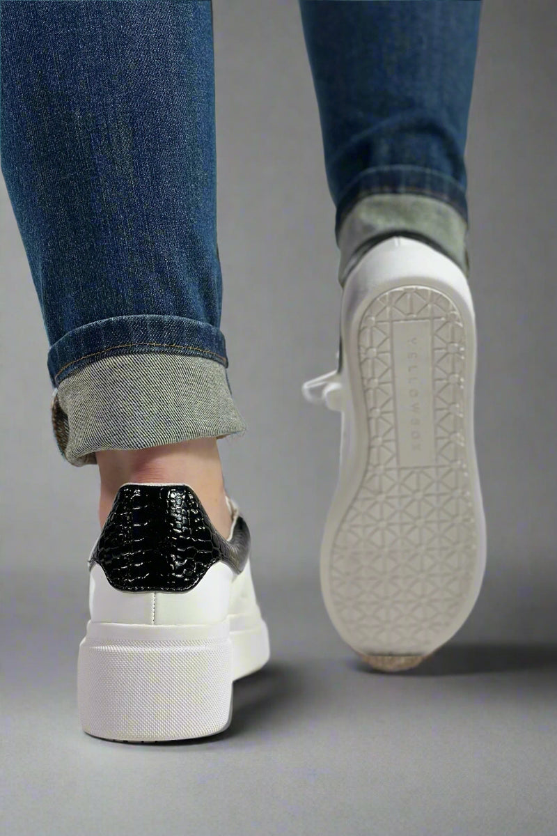 Evodia Lace-up Sneaker
