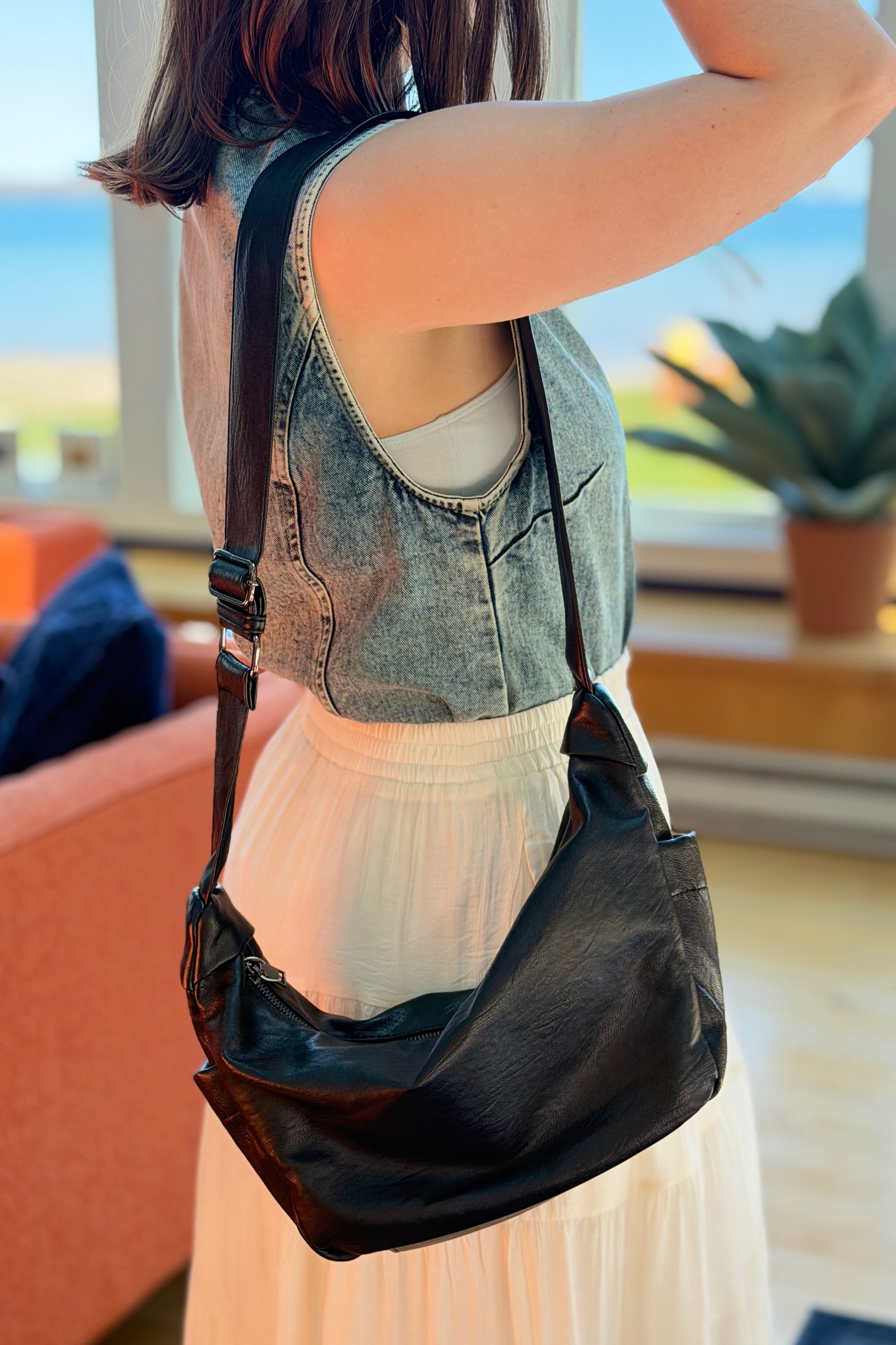 Classic Hobo Crossbody - Black