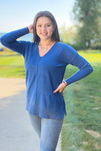 Dreamer V-Neck Sweater - Navy