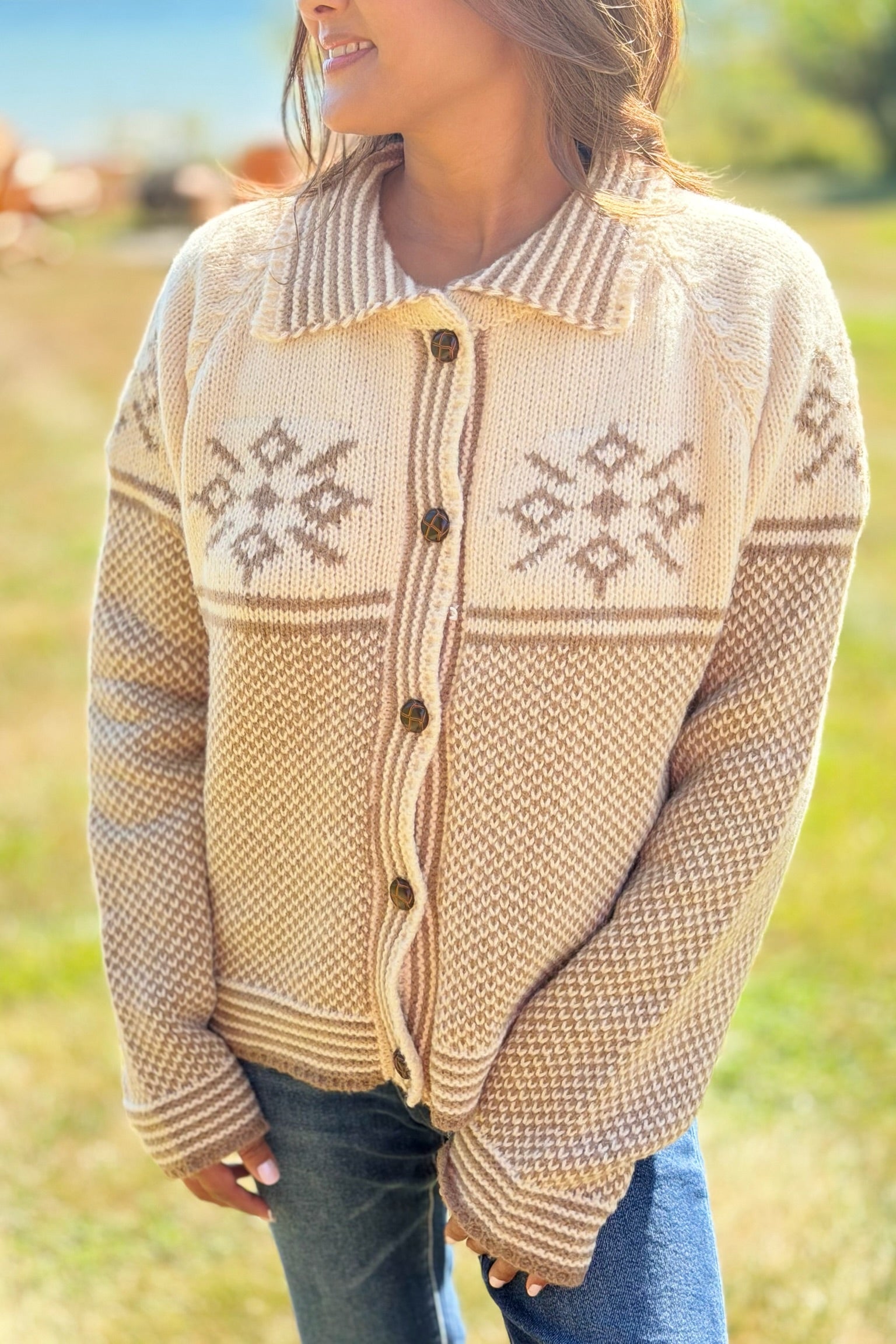 Graphic Collared Knit Cardigan - Latte