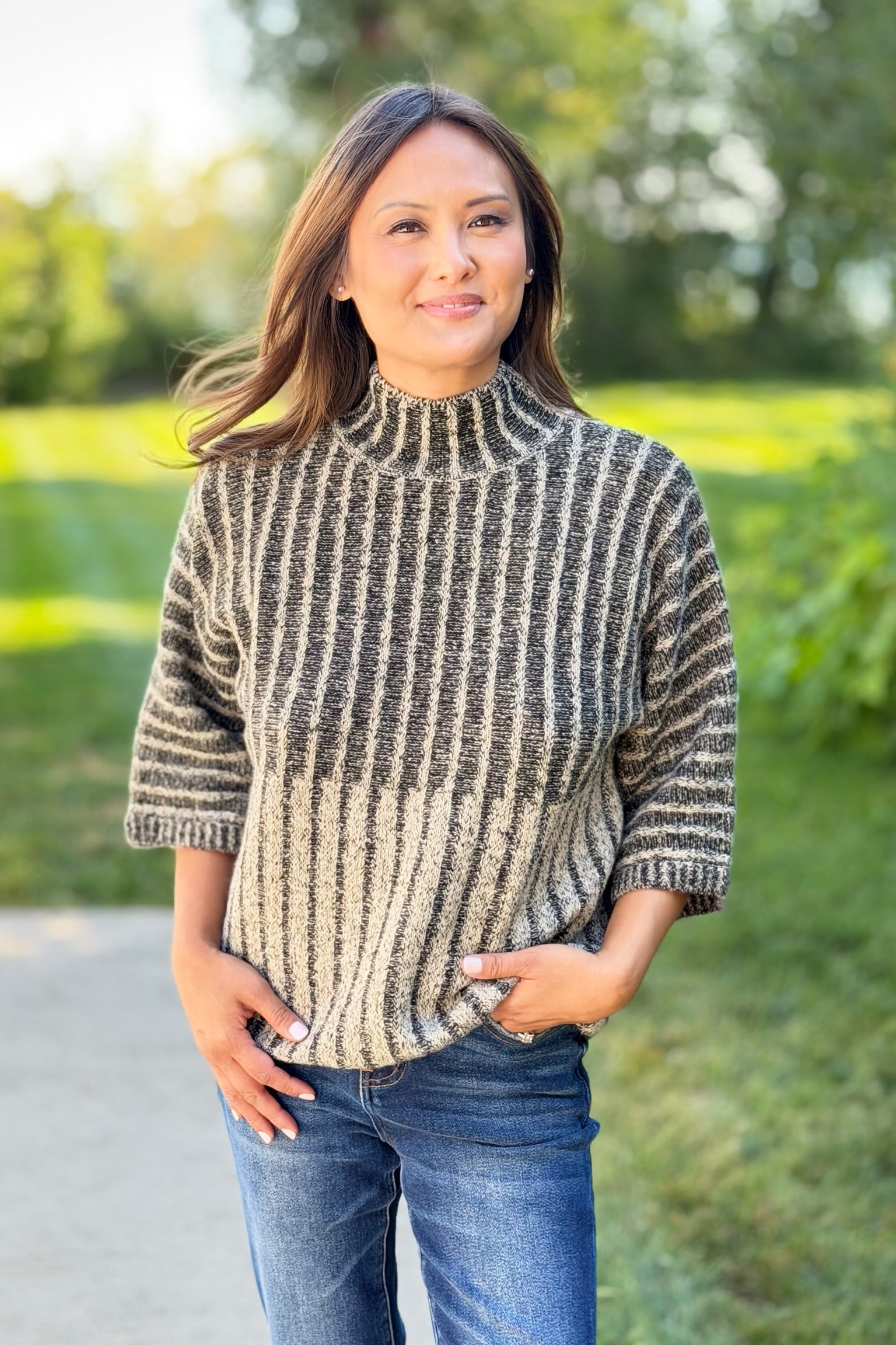 Ribbed Mock Neck Sweater - Black