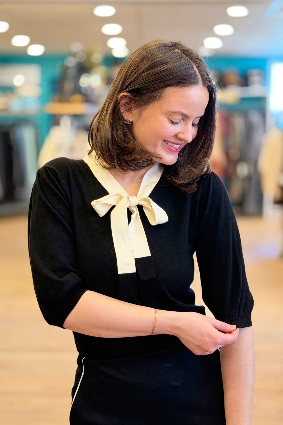 Vintage Two Tone Sweater - Black