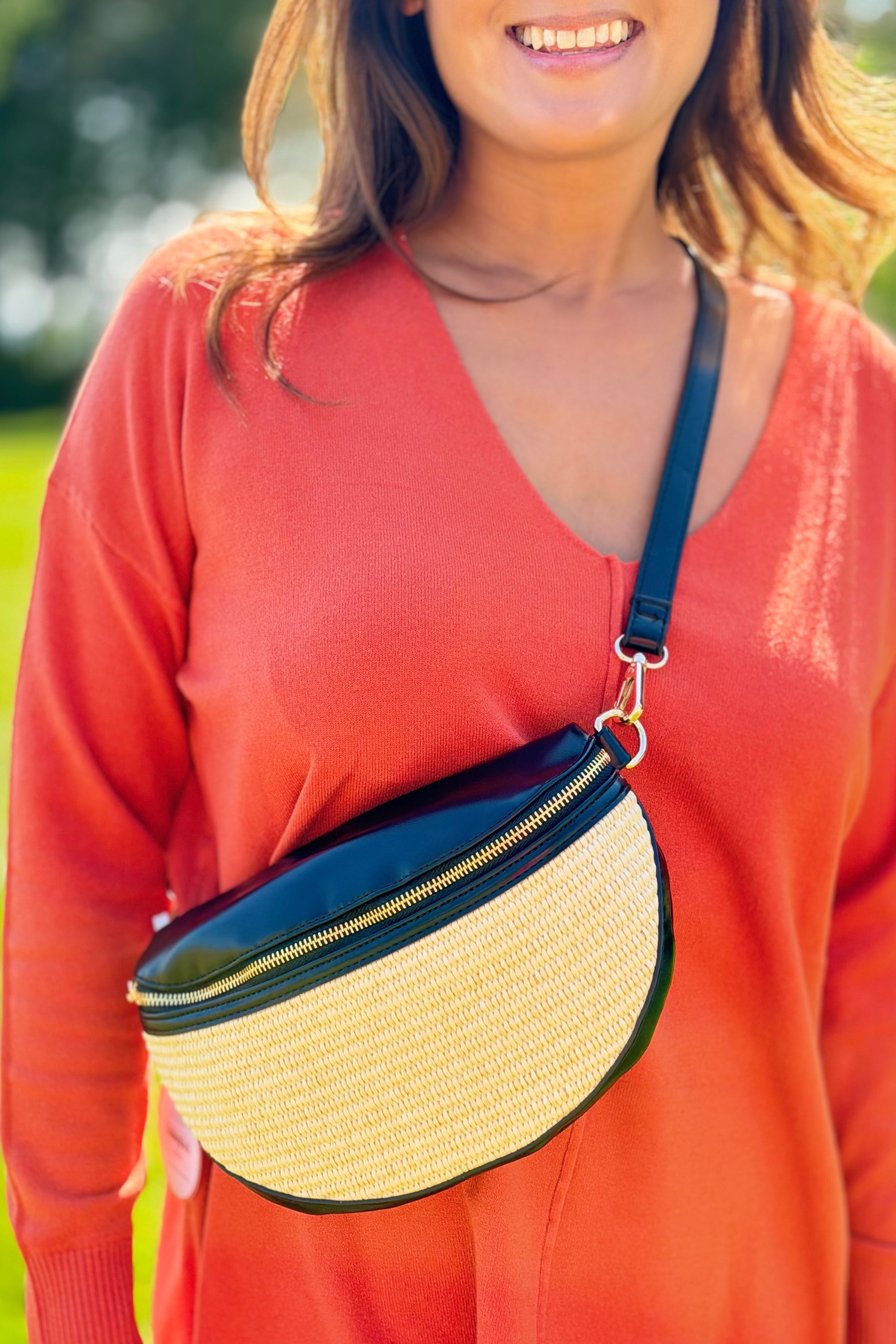 Nevaeh Straw Crossbody - Black