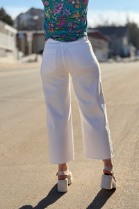 Hw Wide Crop White - JB04
