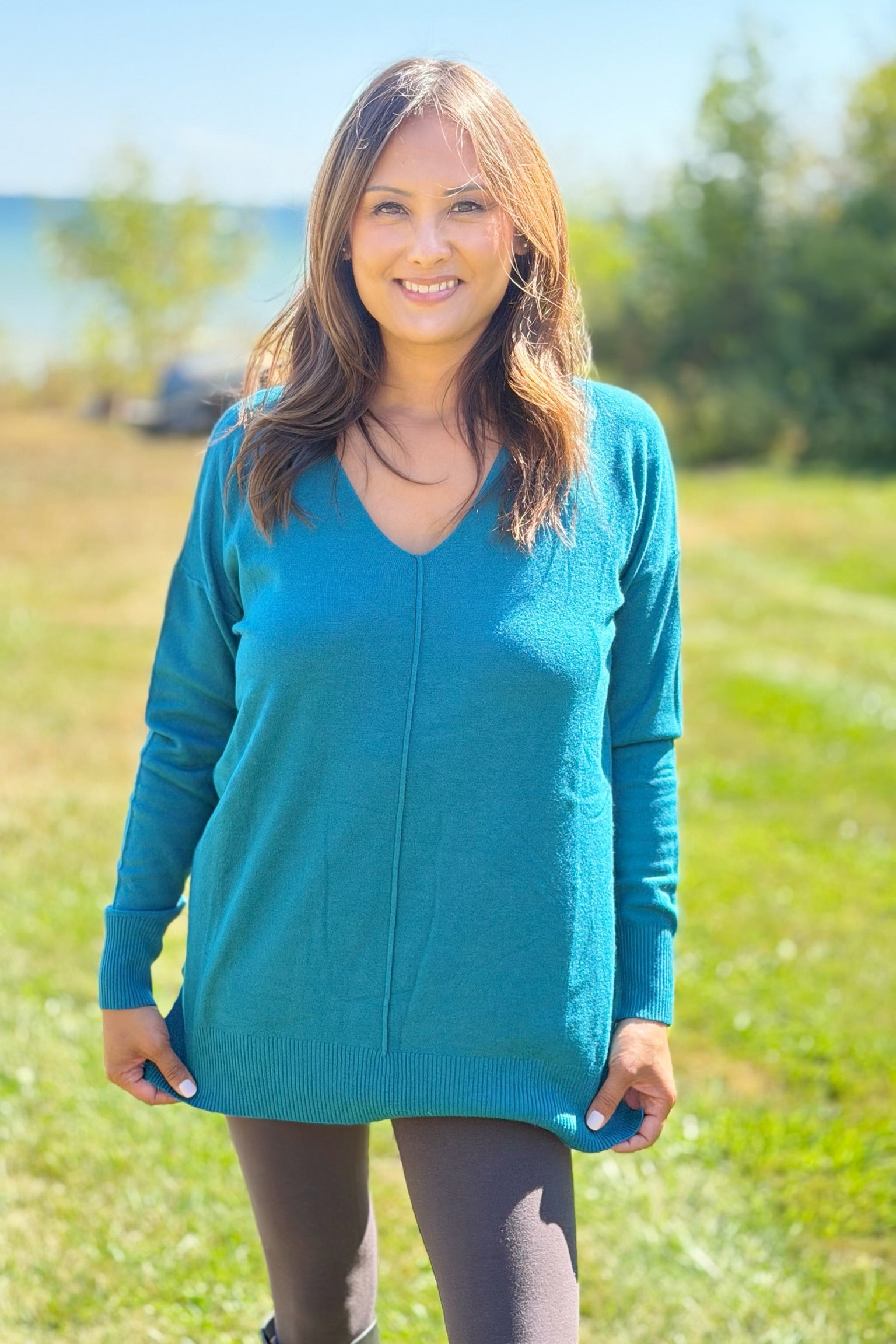 Dreamer V-Neck Sweater - Teal