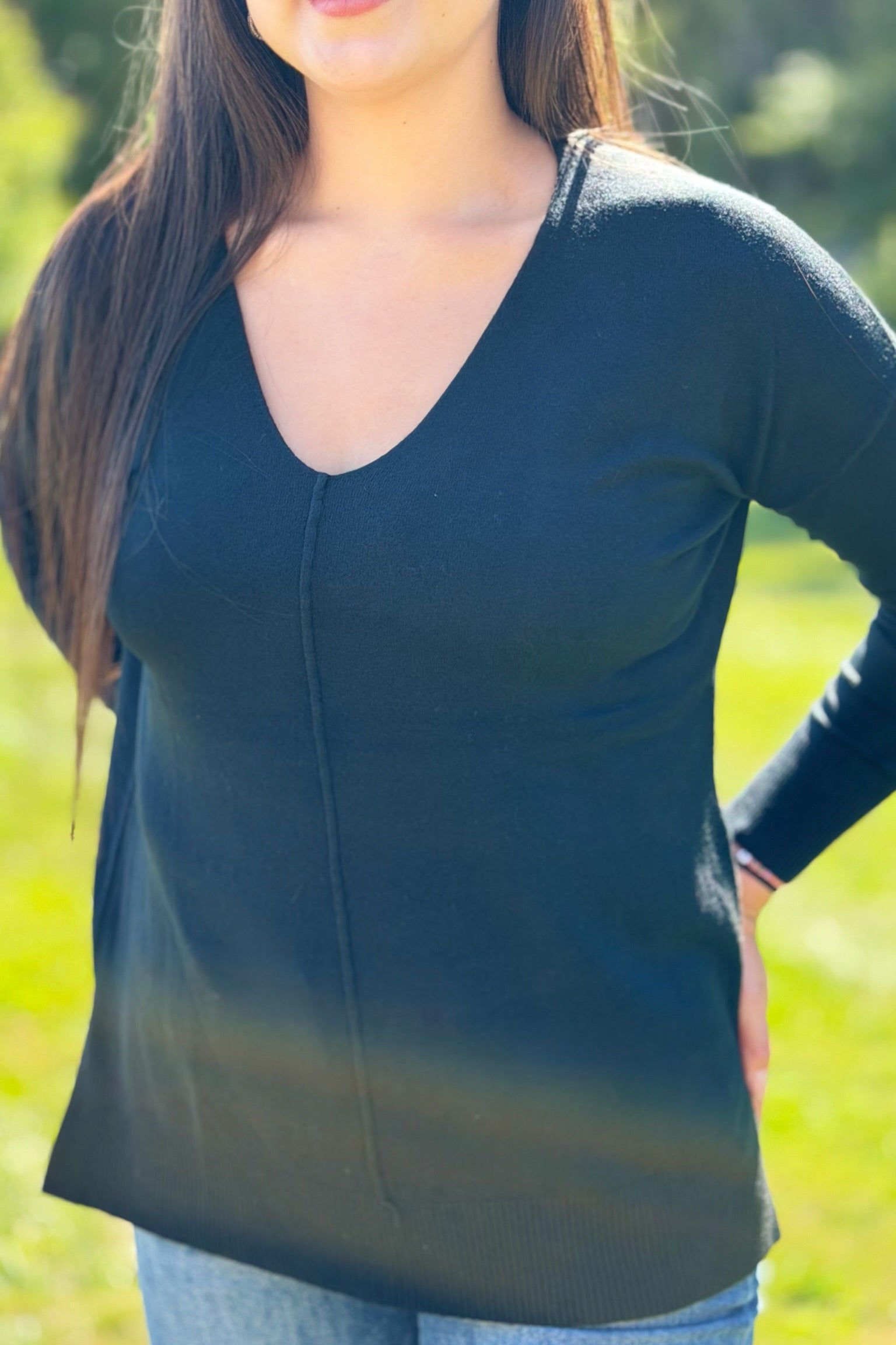 Dreamer V-Neck Sweater - Black