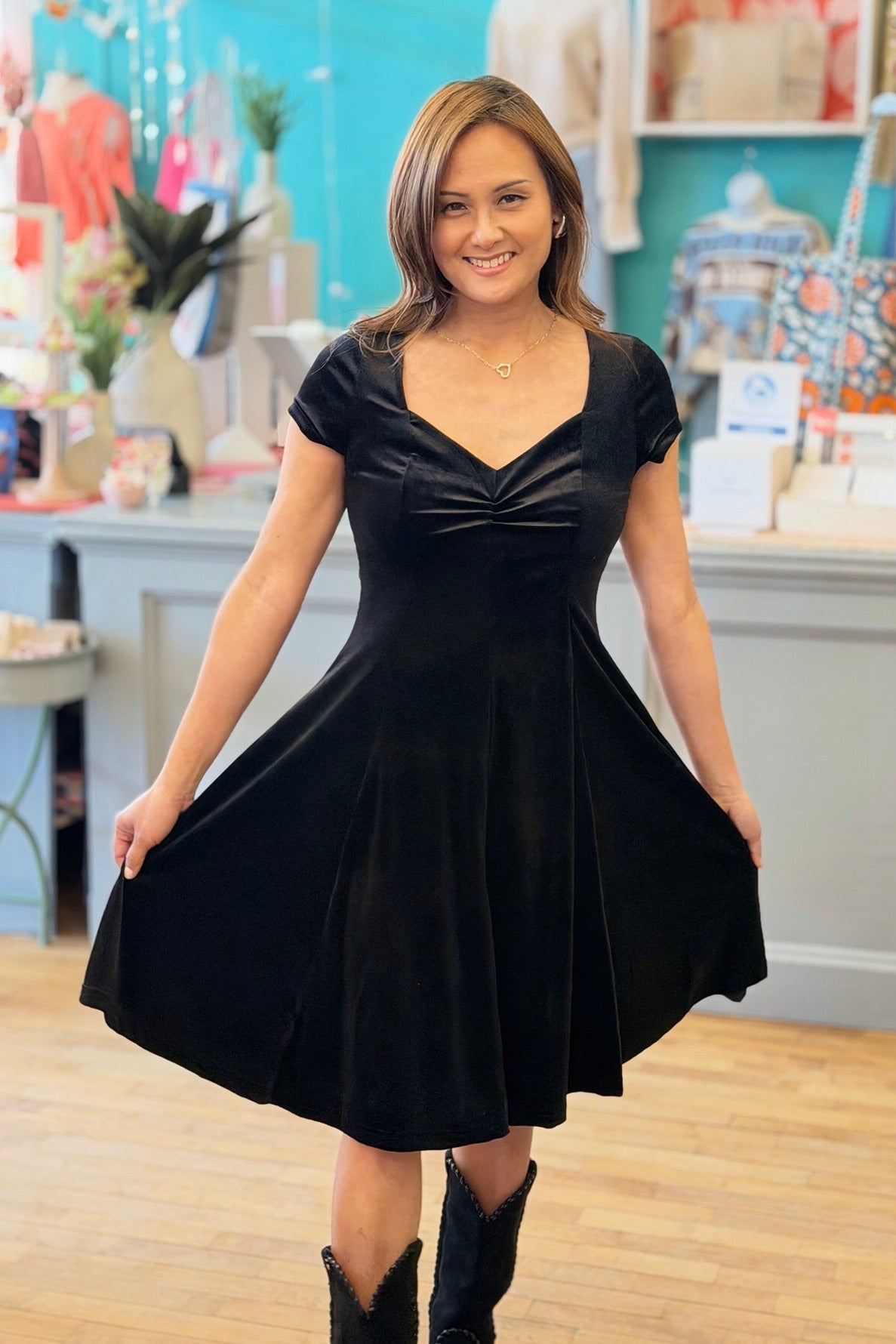 Sweetheart Velvet Dress - Black