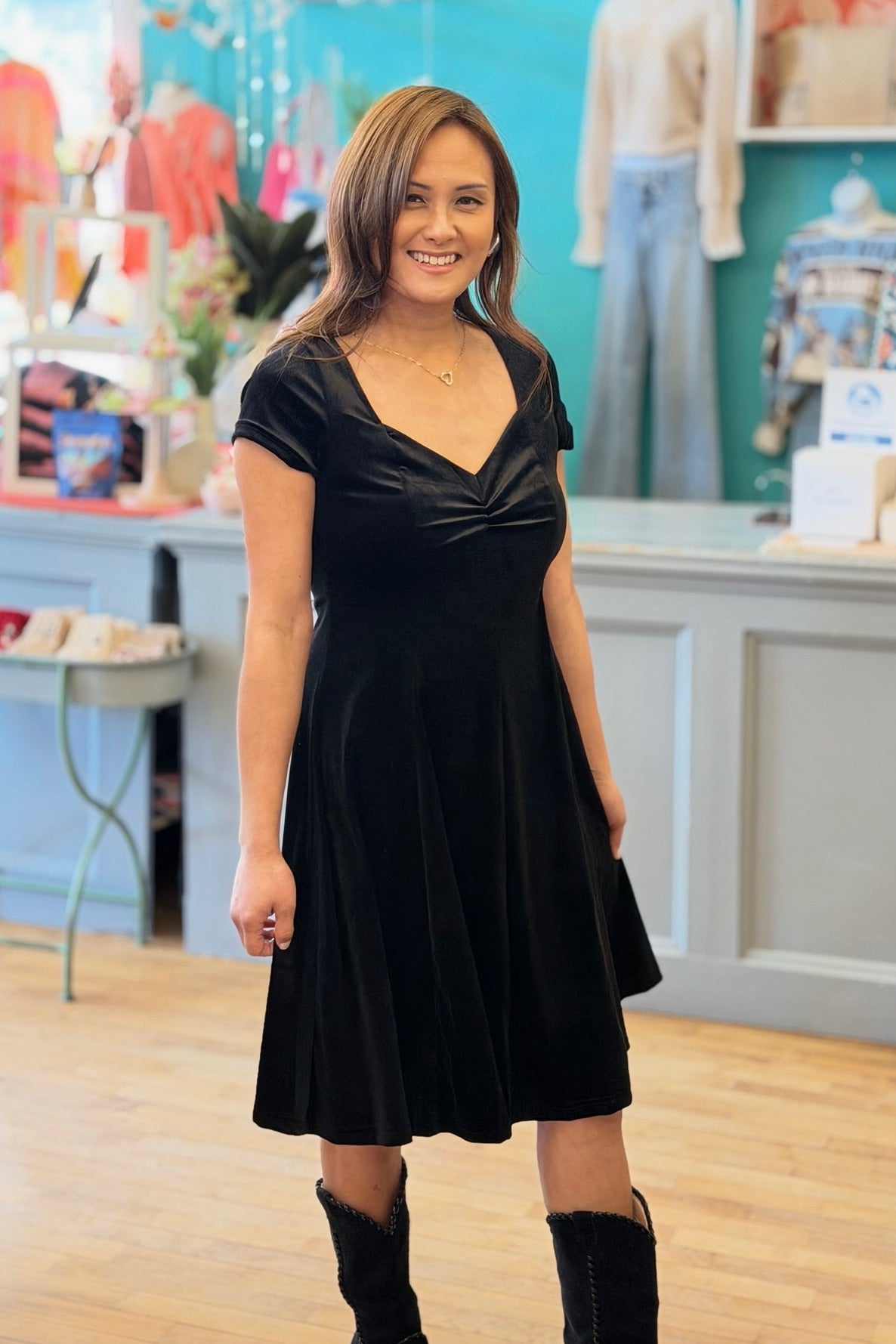 Sweetheart Velvet Dress - Black